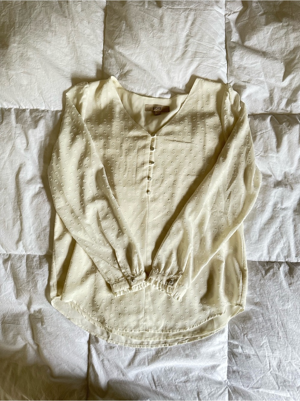 LOFT Cream Button-Front Textured V-Neck Blouse